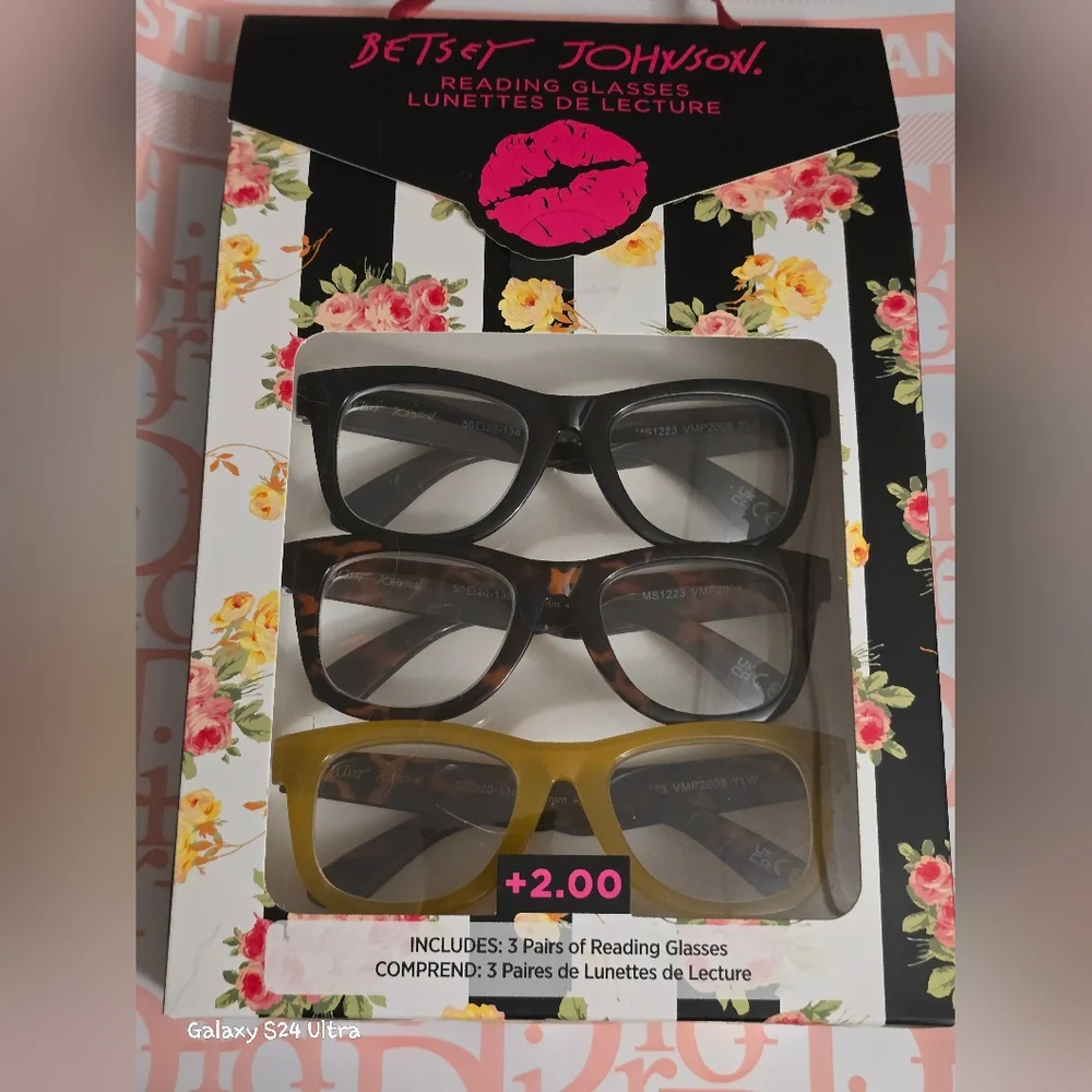 Betsey Johnson 3-pair reading glasses set in +2.00 magnification NIB